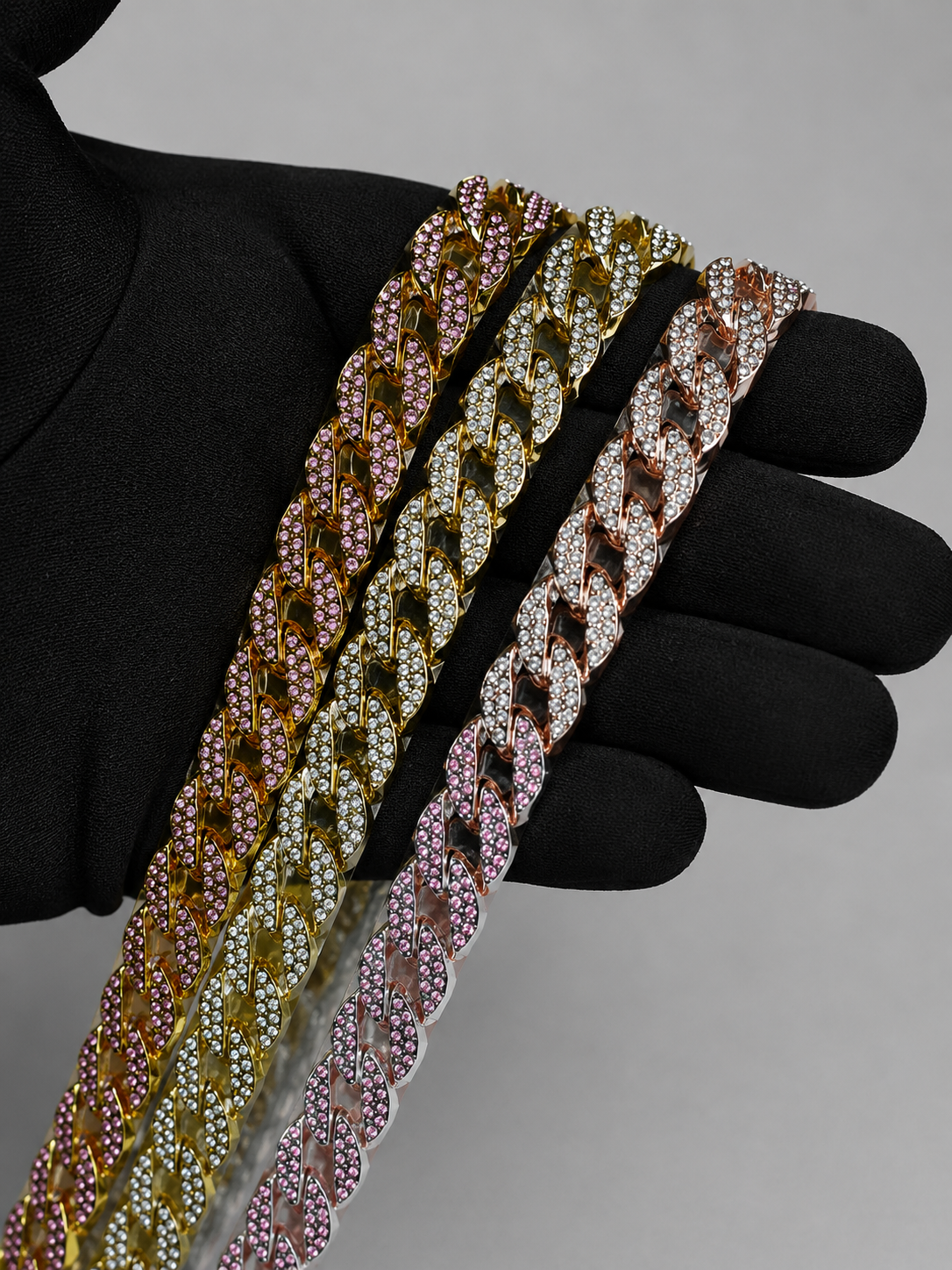 iCED CUBAN CHAIN NECKLACE