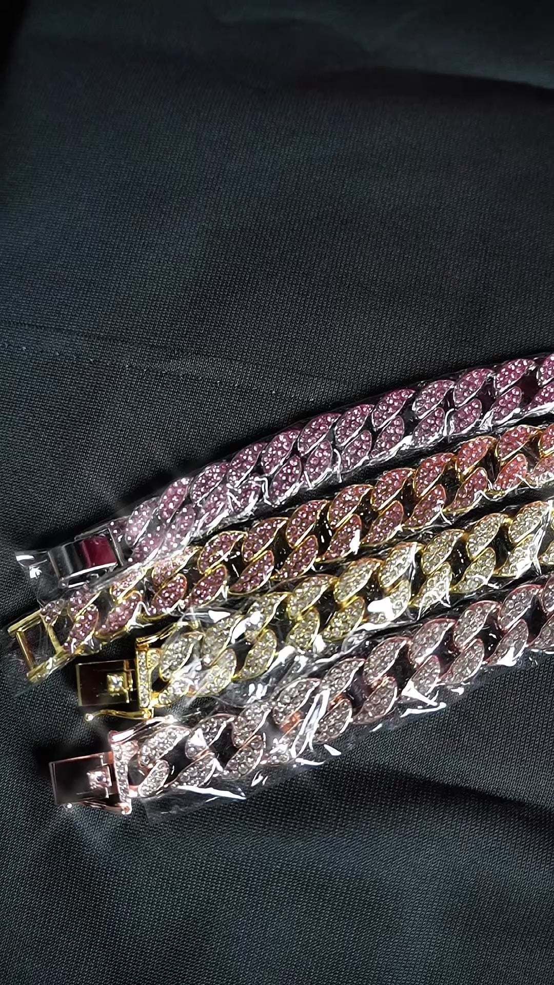 iCED CUBAN CHAIN NECKLACE